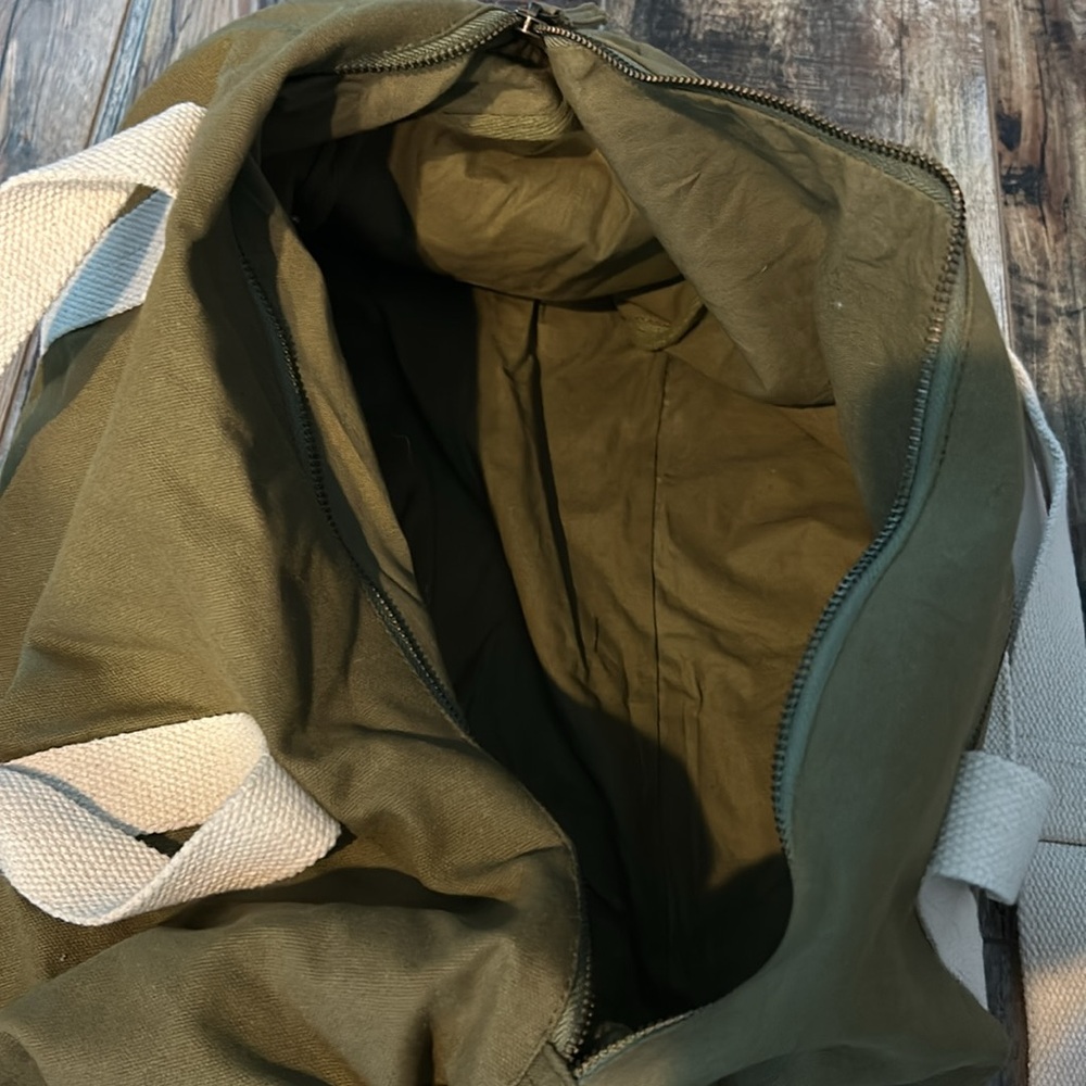 Known Supply fair trade green cotton canvas weekend duffle bag NWOT - Picture 6 of 11